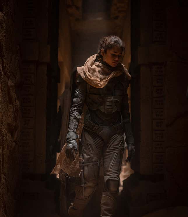 Image for article titled New Dune: Part Two Photos Show Arrakis Beyond the Worm-Riding Trailer