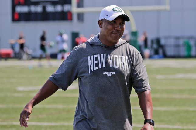 Retired NFL player Hines Ward coaches the New York Jets’ receivers in 2019. He’s now one of four Black head coaches in the XFL, which is slated to relaunch in 2023.