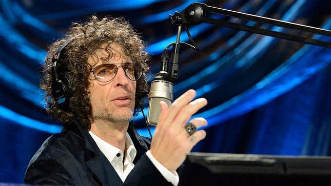 Image for article titled Why Is Howard Stern Complaining About Black NBA Players Not Greeting Him at Games?