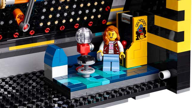 Imagen para el artículo titulado Lego va a lanzar la recreativa perfecta del mítico Pac-Man