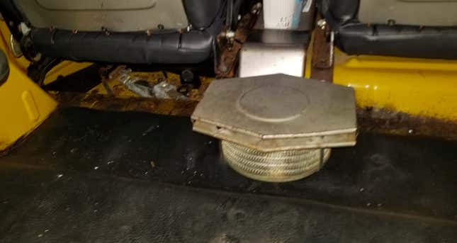 Image for article titled A Look At Some Of The Toyota Land Cruiser FJ40's Fascinating Hardware