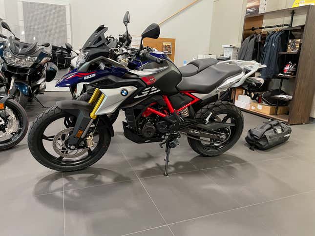 Image for article titled I Bought a Beginner Motorcycle Across State Lines