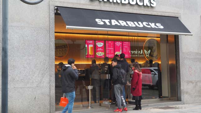 Image for article titled Starbucks Succeeds Where Domino’s Failed