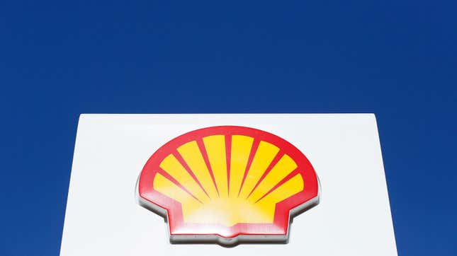 Image for article titled Nonprofit Alleges Shell Lied About Green Energy Investment