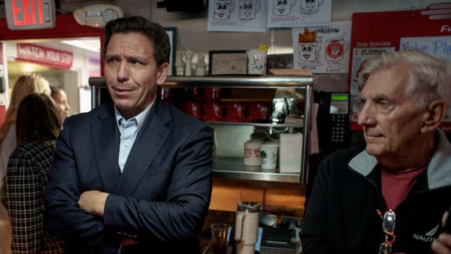  Florida Gov. Ron DeSantis visits a packed Red Arrow Diner, a traditional campaign stop for presidential candidates visiting the Manchester, New Hampshire, area, on May 19, 2023.