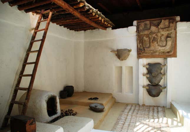 Restoration of a typical interior at Çatalhöyük