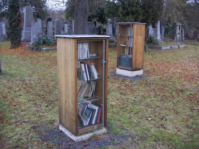 Image for article titled Every book lover will want to visit these unusual libraries from around the world