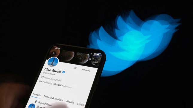 Imagen para el artículo titulado Empleados de Twitter califican la adquisición de Musk como "imprudente" en una carta