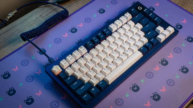 A photo of the Keychron Q1