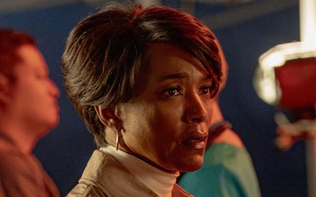 9-1-1: Angela Bassett in the “Defend In Place” episode of 9-1-1 airing on FOX. CR: Jack Zeman / FOX.