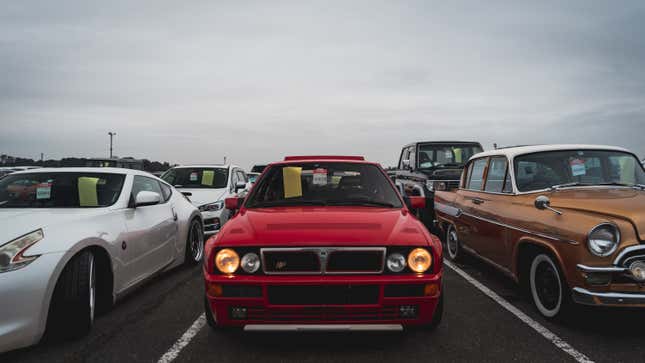 Image for article titled Inside Japan's Biggest Used Car Auction