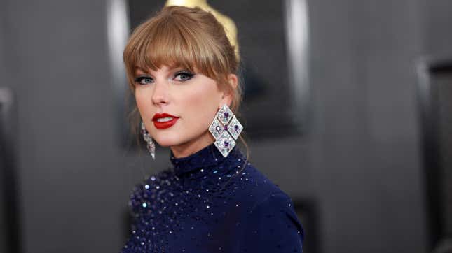 Taylor Swift releasing 4 unreleased songs