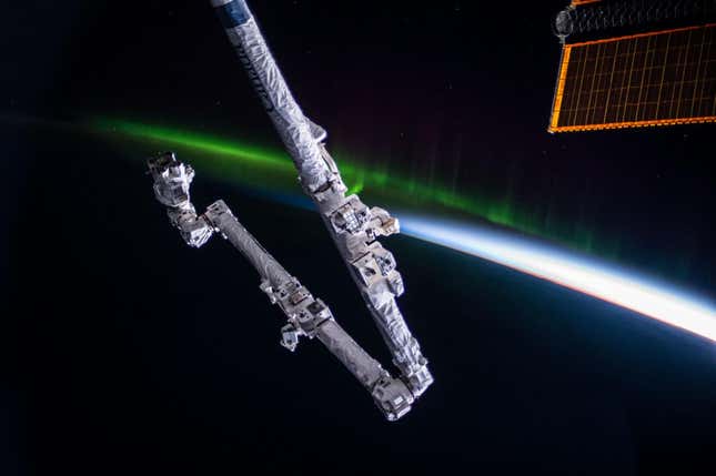 Image for article titled What the Northern and Southern lights look like from space