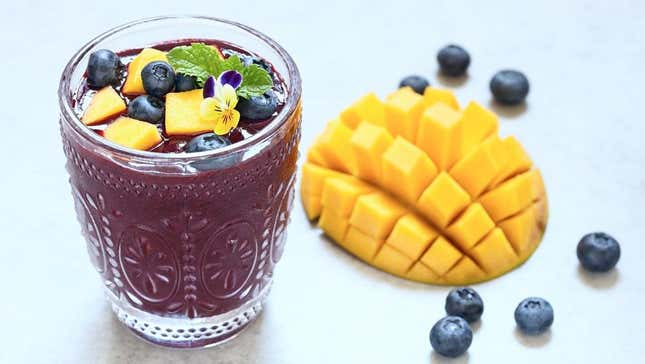 blueberry fruit smoothie