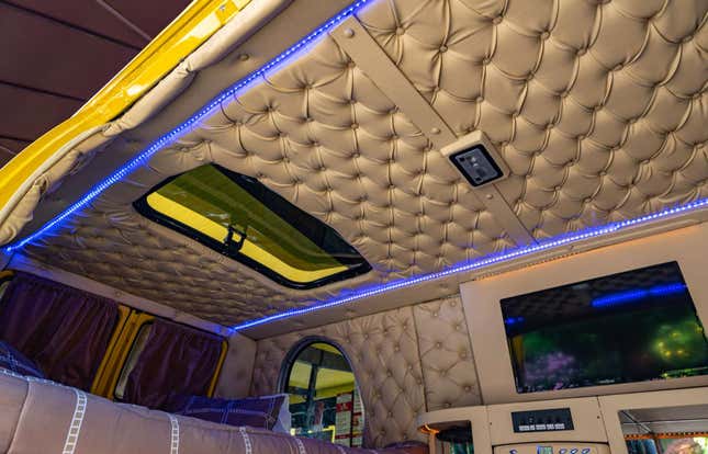 Image for article titled 2021 Staff Pick: This 1977 Dodge Tradesman Sex Van Is The Greatest Vehicle For Sale On The Internet Right Now
