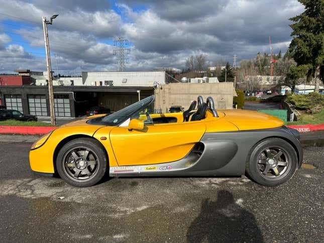 Image for article titled At $39,995, Would You Race To Buy This 1998 Renault Sport Spider?