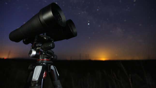 Image for article titled 11 of the Best Gifts for Amateur Astronomers