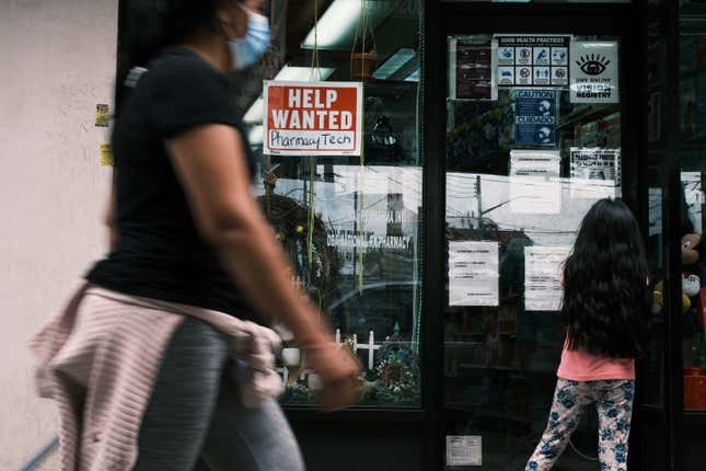 Image for article titled Cutting Unemployment Benefits Isn&#39;t Solving Anything