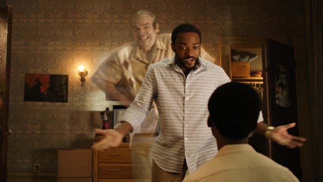 David Harbour as Ernest, Anthony Mackie as Frank, Jahi Winston as Kevin in We Have A Ghost