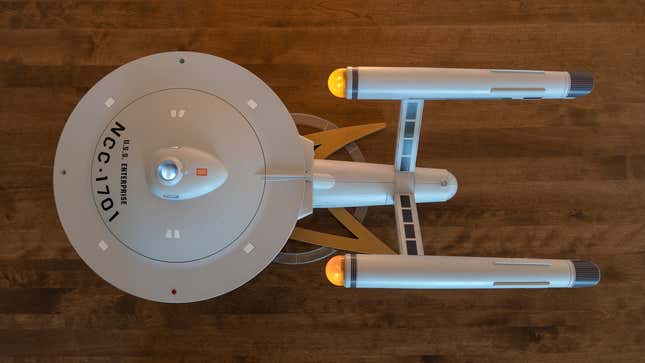 Image for article titled Playmobil&#39;s USS Enterprise Is a Wonderfully Gigantic Star Trek Playset Aimed Squarely at Adult Kids