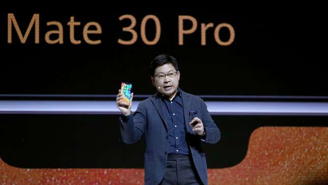 El CEO de Huawei, Richard Yu, en la presentación del Mate 30.
Foto: Matthias Schrader (AP)