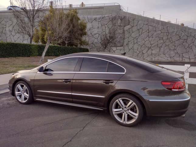 Image for article titled At $8,871, Is This 2014 Volkswagen CC R-Line A Coup Of A Coupe?