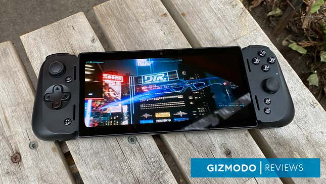 Razer Edge на паркова пейка, работеща с Cyberpunk 2077