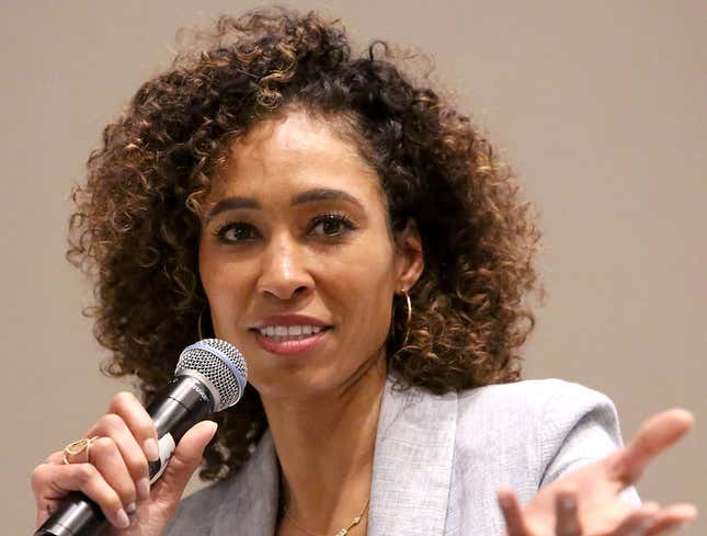 Image for article titled Sage Steele: ‘Now I Can Exercise My First Amendment Right To Say The Red Sox Beat The Blue Jays 4-3 Somewhere Else’