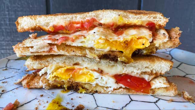 Image for article titled Grate a Tomato on Your Breakfast Sandwich