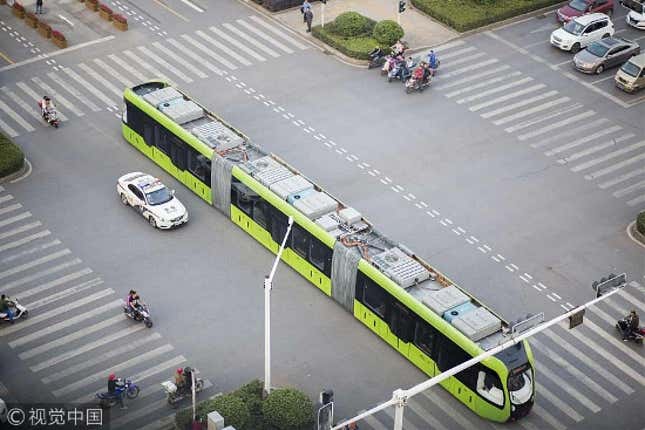 Image for article titled The world’s first self-driving “rail bus” is taking its inaugural journey in China without tracks