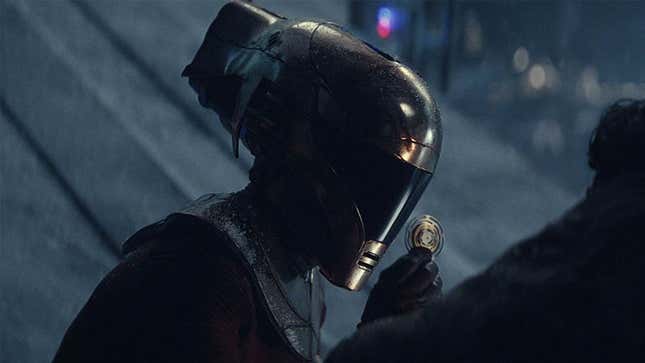 Zorii runs a very different version of the Spice Runners compared to her mother, but the helmet remains.