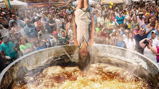 Image for article titled Riotous, Chanting Iowa State Fair Crowd Gathers For Annual Deep-Frying Of Virgin