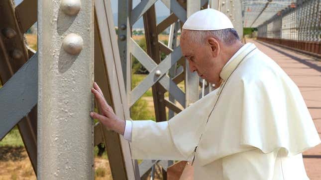 Image for article titled Pope Francis Lays Hands On Ailing U.S. Infrastructure