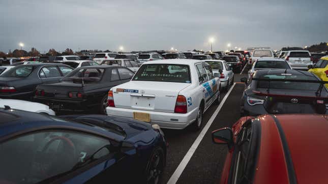 Image for article titled Inside Japan's Biggest Used Car Auction
