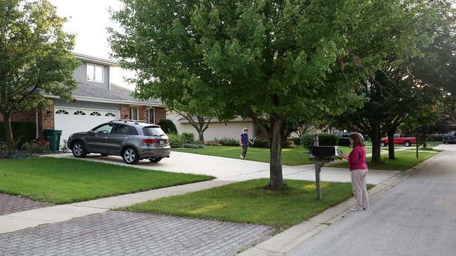Image for article titled Nation’s Middle Class Chillingly Reappears Out Of Nowhere