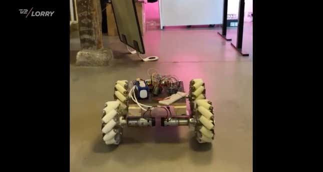 Image for article titled This Startup Wants Vertical Farmers to Hire a Robot Gardener