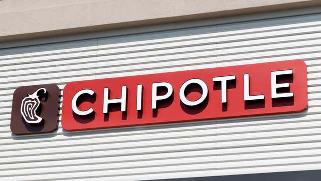 标题为Chipotle Boosts的文章图片为员工带薪育儿假，测试无限PTO