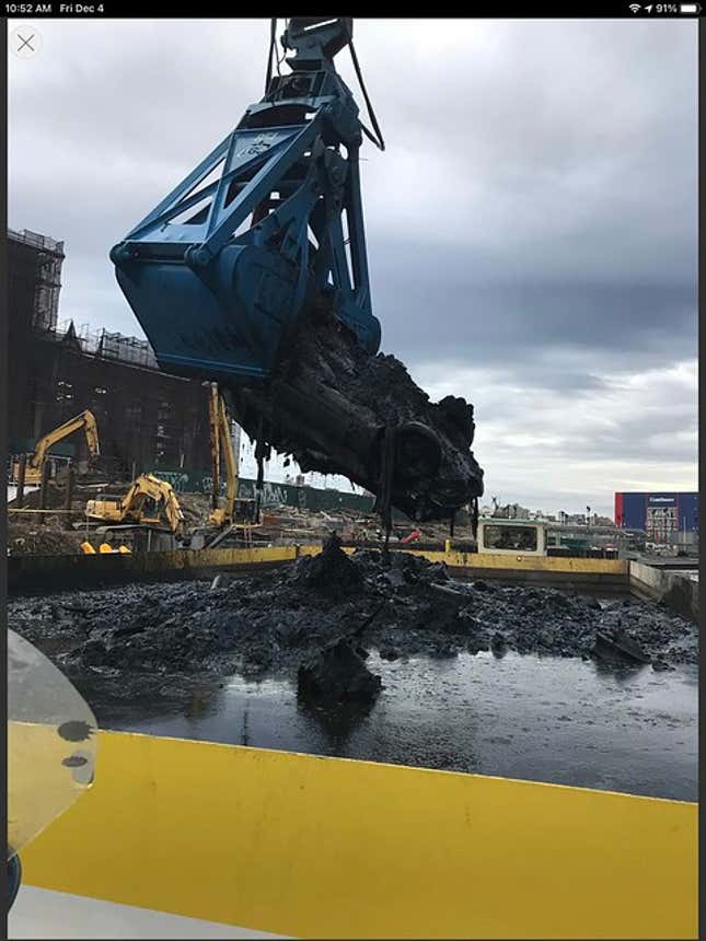 Image for article titled New York Pulled Two Whole Cars From The Gowanus Canal