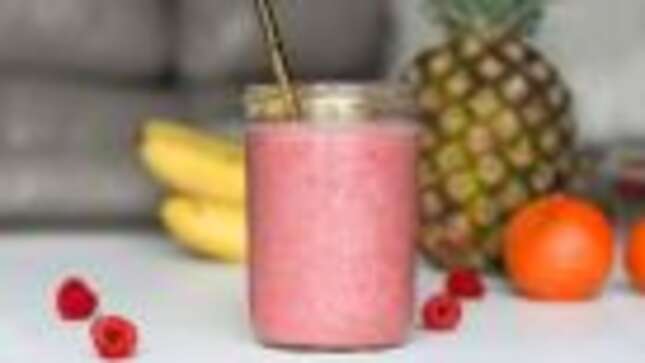 Muere después de que una pajita de metal le perfore el ojo