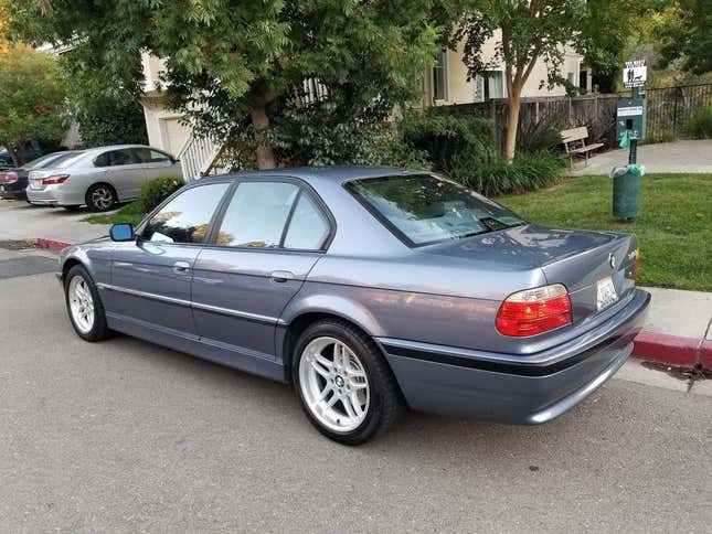 Image for article titled At $4,500, Is This 2001 BMW 740i Sport A Fantastic Deal Or A Financial Death Wish?