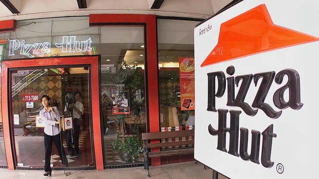 Image for article titled Pizza Hut resuscitates ’80s logo in grab for sweet, sweet nostalgia dollars
