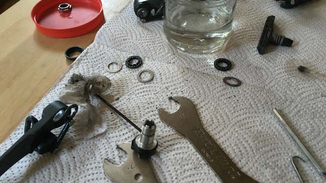 Image for article titled Rebuilding My Bike&#39;s Obsolete 1990s XTR Brakes Was An Immeasurable Joy