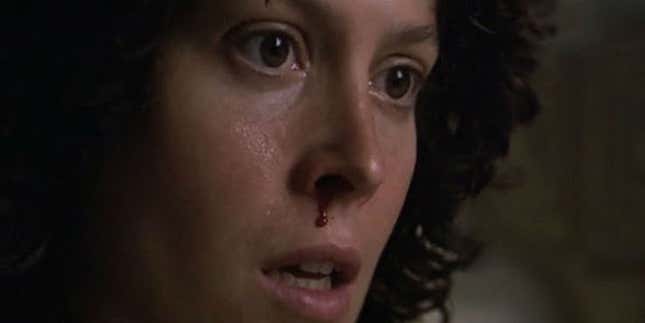 La razón por la que Ripley sangraba por la nariz en esta escena fue retirada del film.