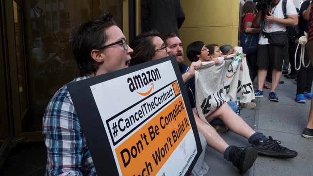 Image for article titled Six Arrested at Amazon Store Amid Anti-ICE Protest in NYC
