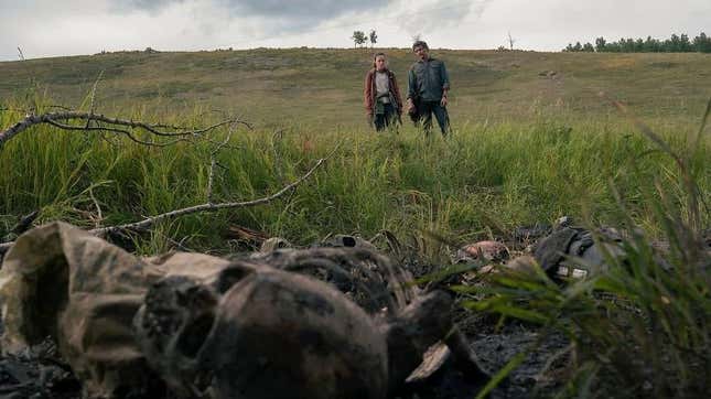 ellie and joel looking at skulls