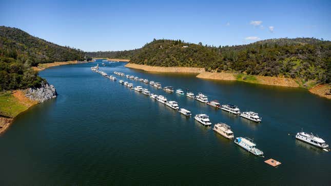 Image for article titled California&#39;s Water Reservoirs Are Back, Baby! Here Are the Photos to Prove It
