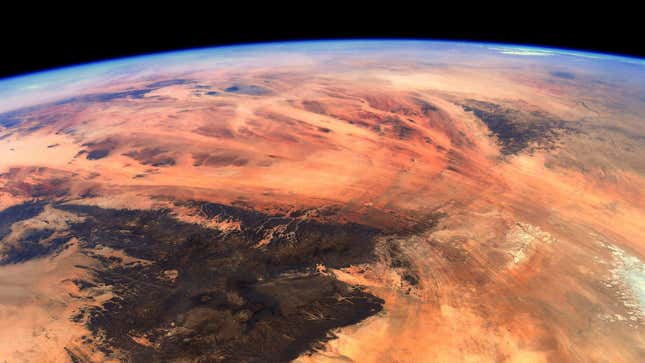 Imagen para el artículo titulado Aunque pueda parecer Marte, esta espectacular foto está sacada desde la ISS