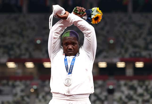 Image for article titled After Winning Olympic Silver, Shot-Putter Raven Saunders Protests on the Podium for &#39;All People Who Are Oppressed&#39;