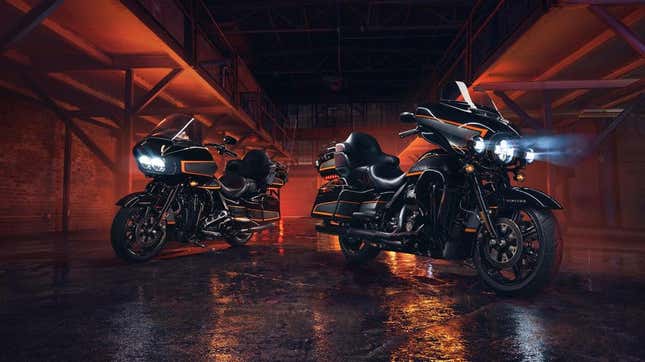 Image for article titled Harley-Davidson Achieves Unprecedented Number of H-D Badges on 2022 Bikes