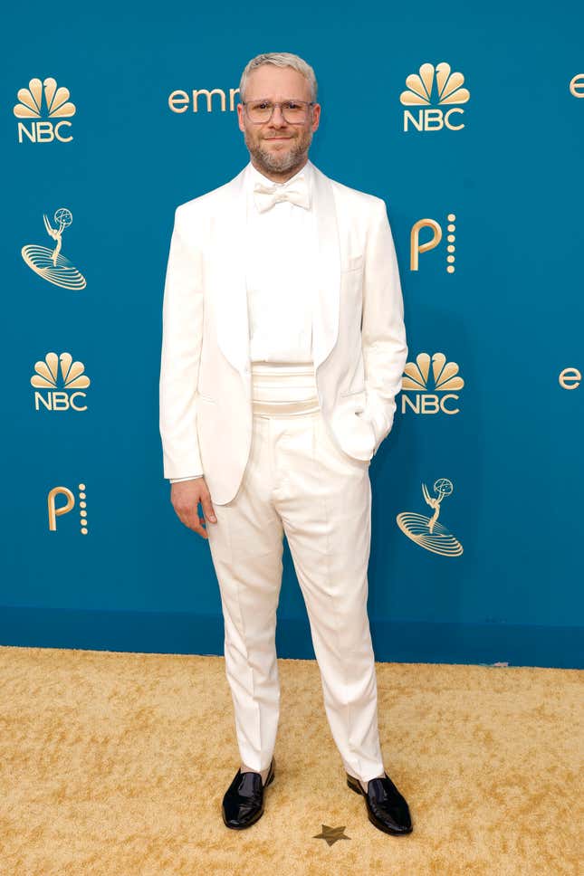 Image for article titled 2022 Emmys Red Carpet: a &#39;Kick Me&#39; Sign, Women in Suits, and Cut-Outs Galore